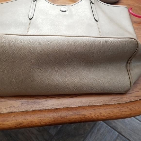 COACH Peyton Large Tote Gold Crossgrain Leather - Picture 8 of 8